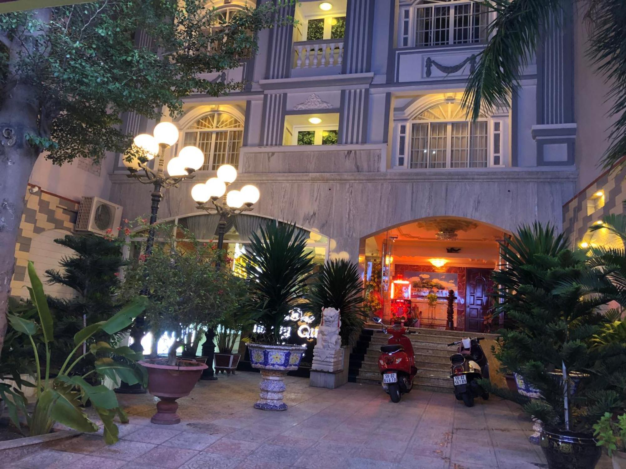 Hoang Quan Hotel Ho Chi Minh City Exterior photo