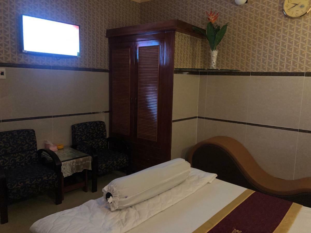 Hoang Quan Hotel Ho Chi Minh City Exterior photo