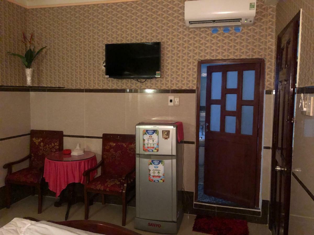 Hoang Quan Hotel Ho Chi Minh City Exterior photo