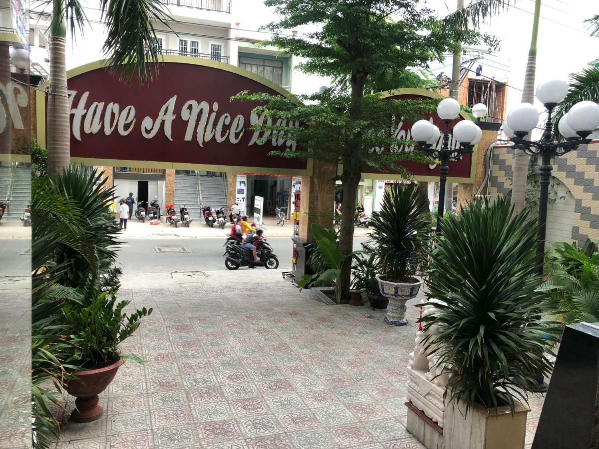 Hoang Quan Hotel Ho Chi Minh City Exterior photo