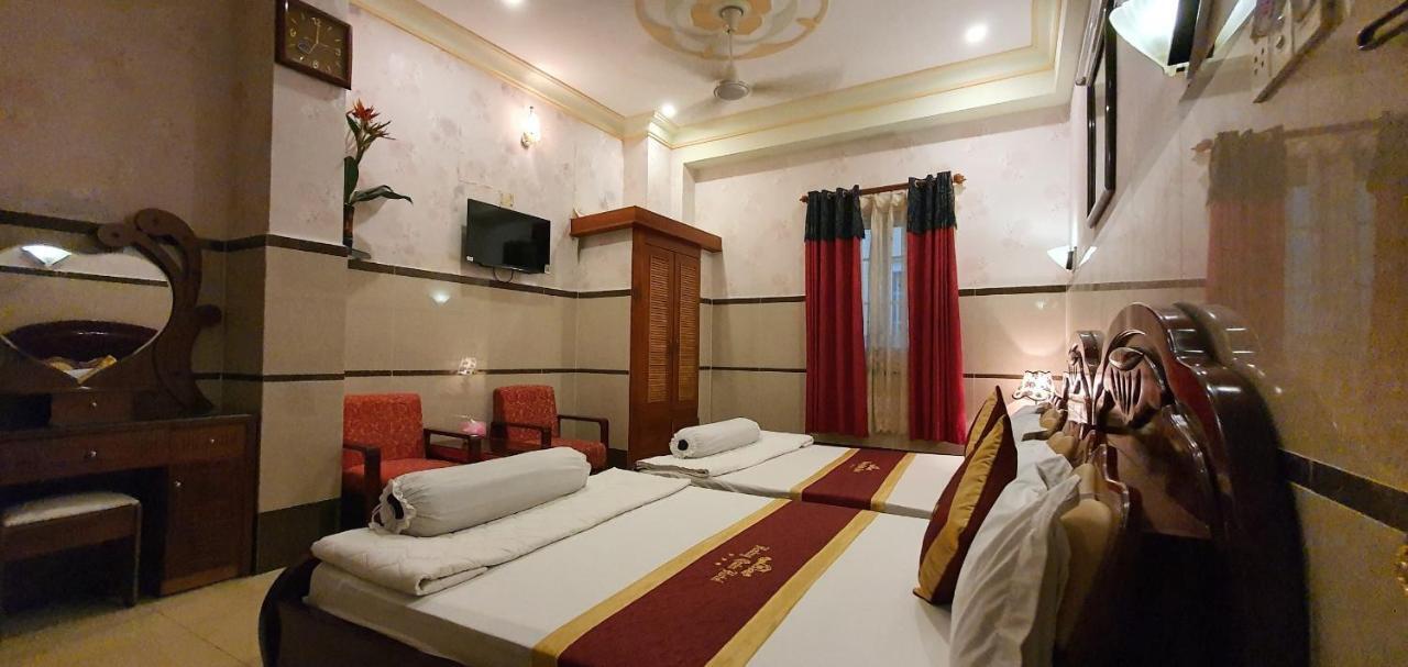 Hoang Quan Hotel Ho Chi Minh City Exterior photo