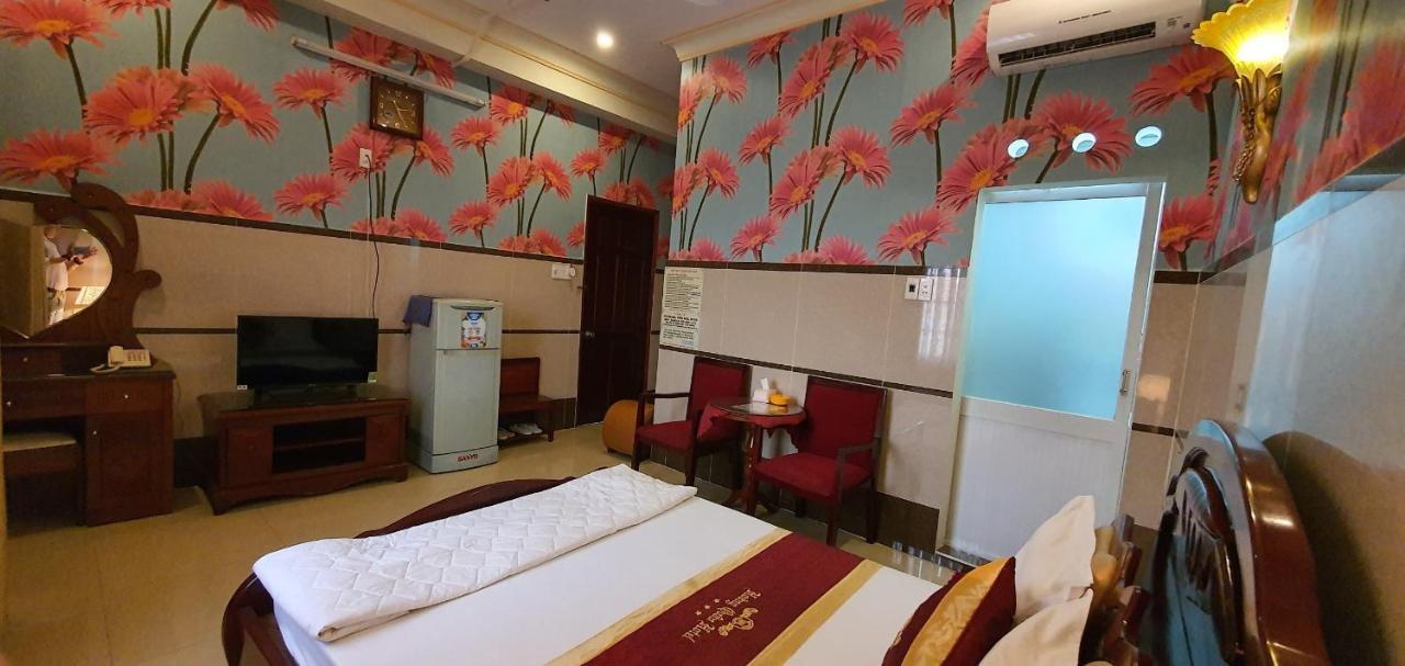 Hoang Quan Hotel Ho Chi Minh City Exterior photo